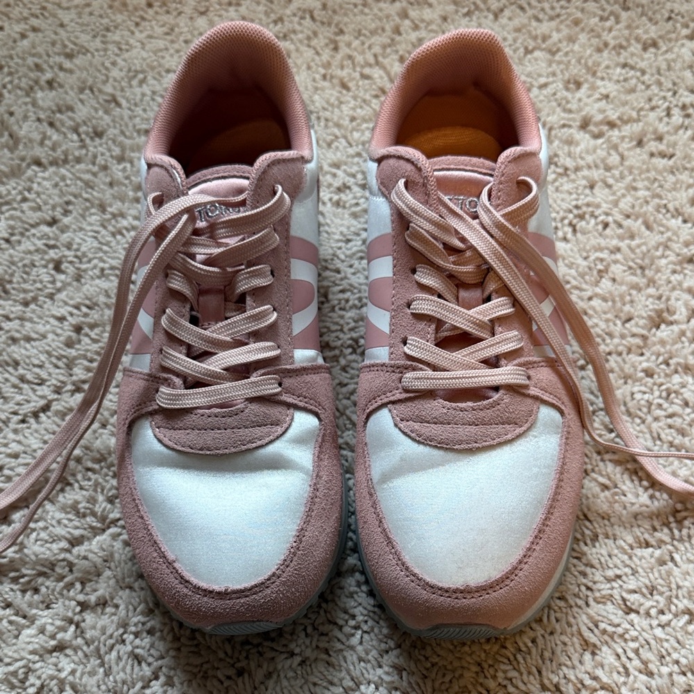 Tretorn Pink & White Low-Top Women's Sneakers